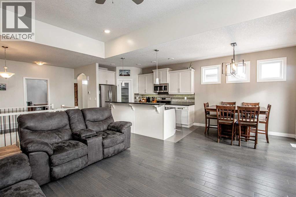 Property at 15421 104B Street image 4
