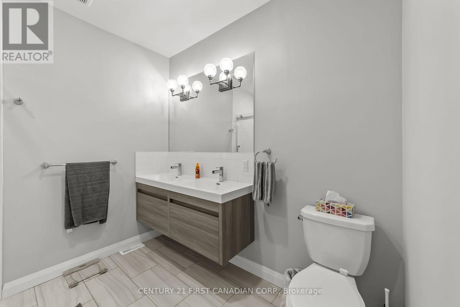 142 Main Street, Lucan Biddulph, Ontario  N0M 2J0 - Photo 30 - X12327051