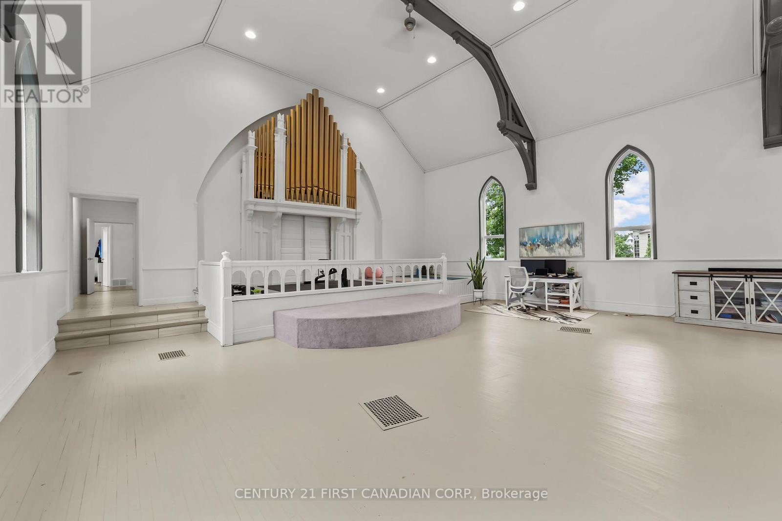 142 Main Street, Lucan Biddulph, Ontario  N0M 2J0 - Photo 37 - X12327051