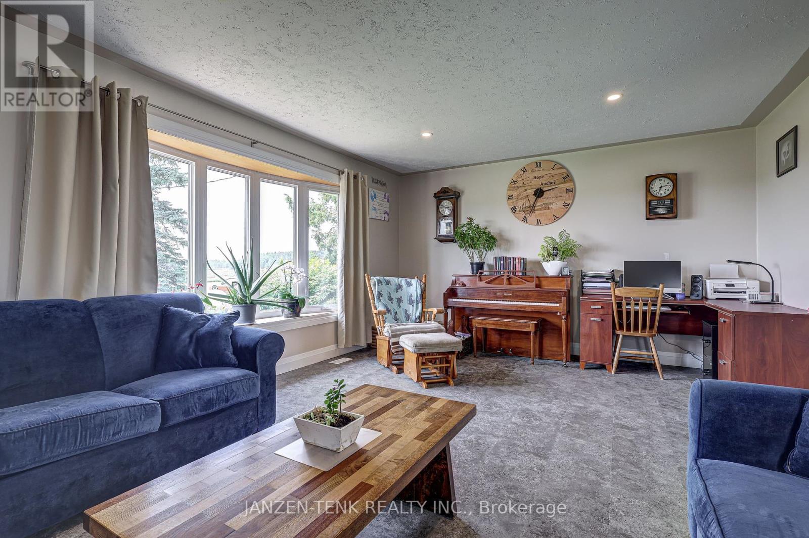 10408 Rogers Road, Malahide, Ontario  N5H 2R6 - Photo 17 - X12327062