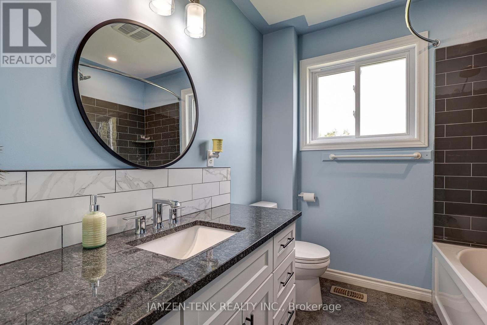 10408 Rogers Road, Malahide, Ontario  N5H 2R6 - Photo 24 - X12327062