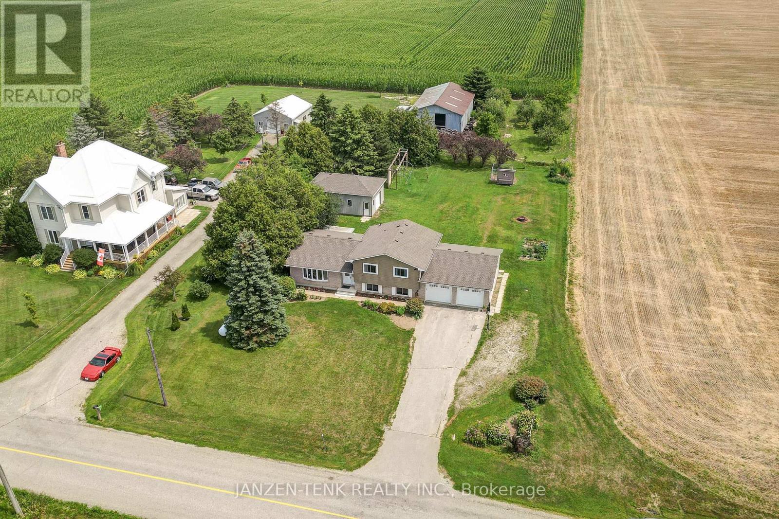10408 Rogers Road, Malahide, Ontario  N5H 2R6 - Photo 4 - X12327062