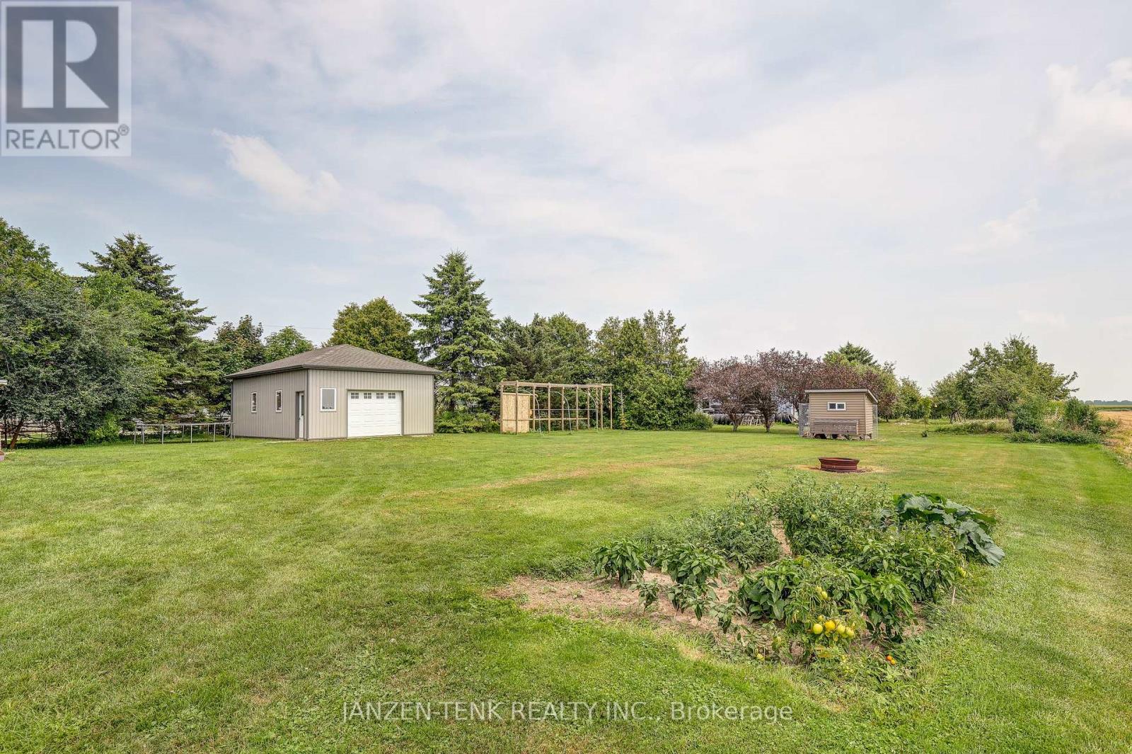 10408 Rogers Road, Malahide, Ontario  N5H 2R6 - Photo 5 - X12327062