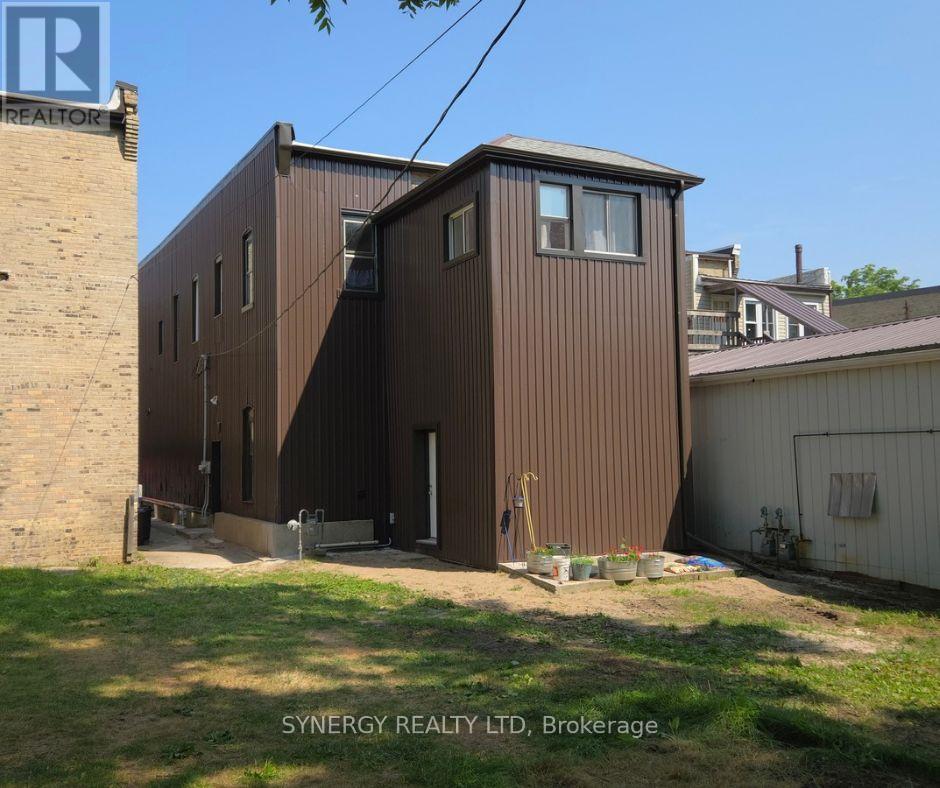 3229 River Street, Brooke-Alvinston, Ontario  N0N 1A0 - Photo 4 - X12327085