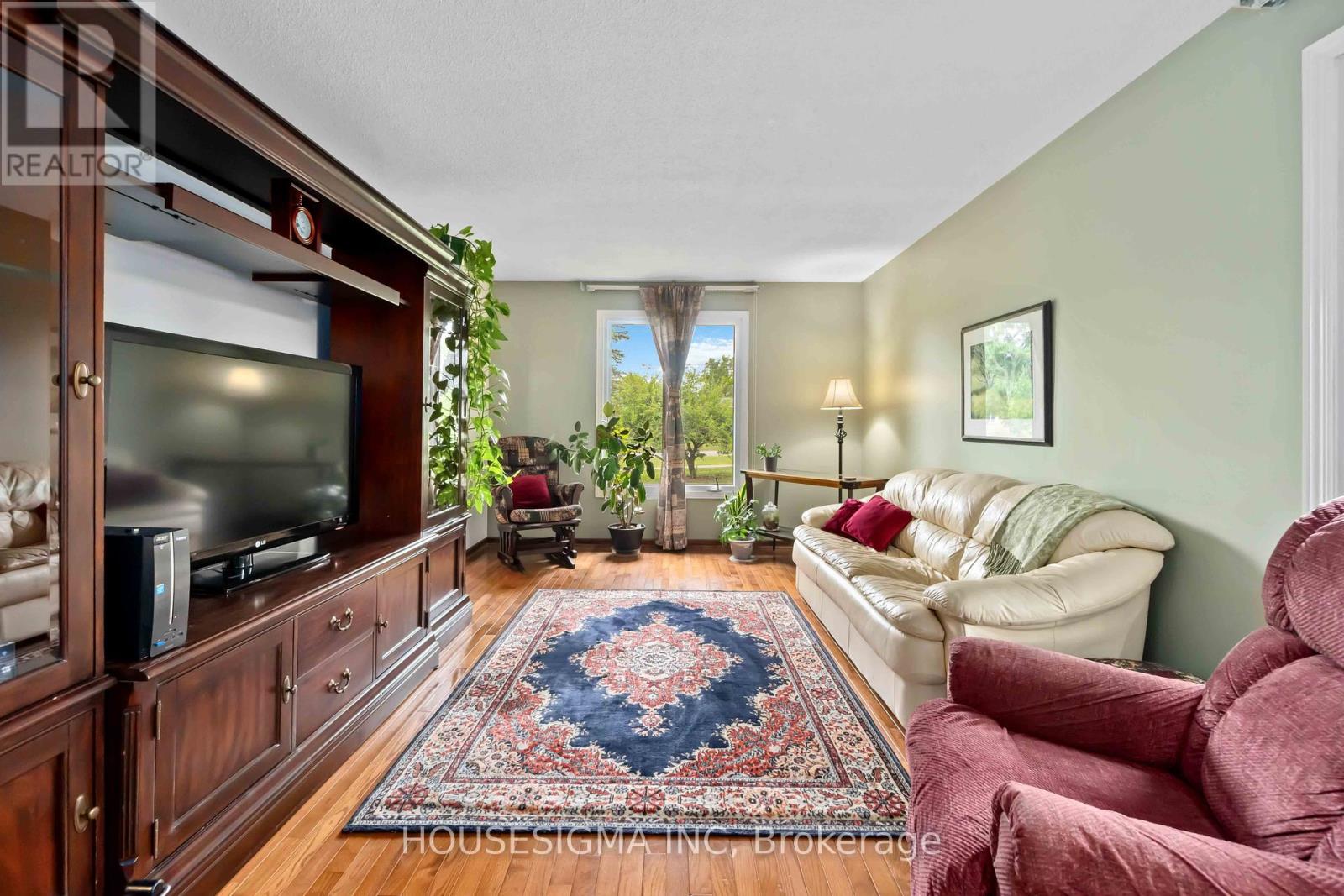 62 Hurd Street, North Grenville, Ontario  K0G 1J0 - Photo 10 - X12327021
