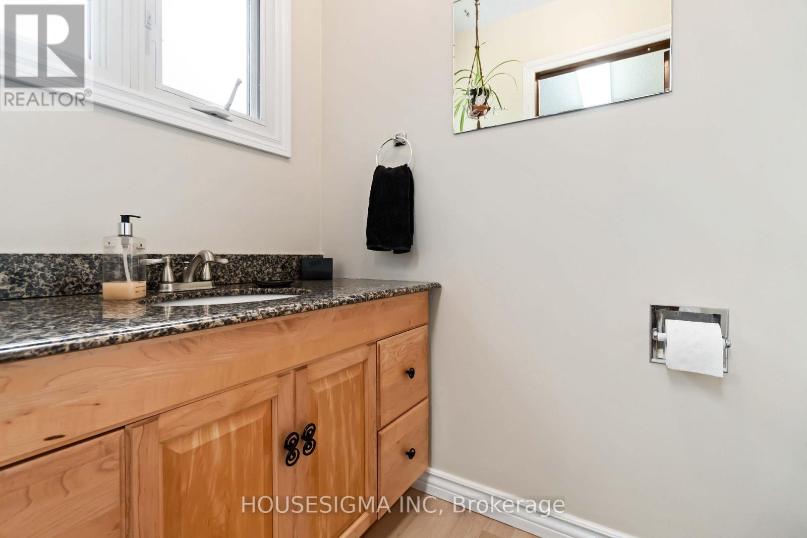 62 Hurd Street, North Grenville, Ontario  K0G 1J0 - Photo 21 - X12327021