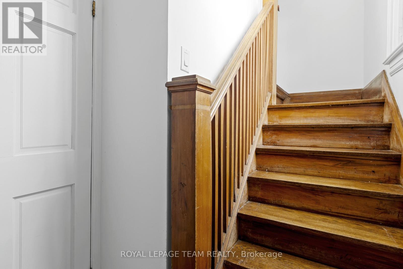 334 Queen Elizabeth Drive, Ottawa, Ontario  K1S 3M8 - Photo 13 - X12327095