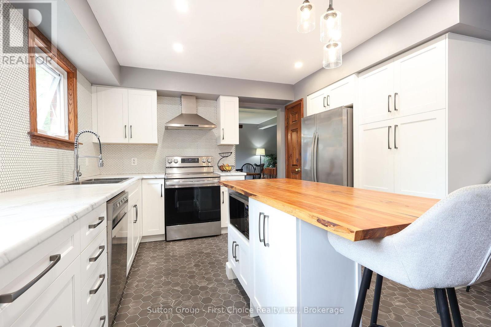 21 Burwell Road, Stratford, Ontario  N5A 7R2 - Photo 17 - X12280151