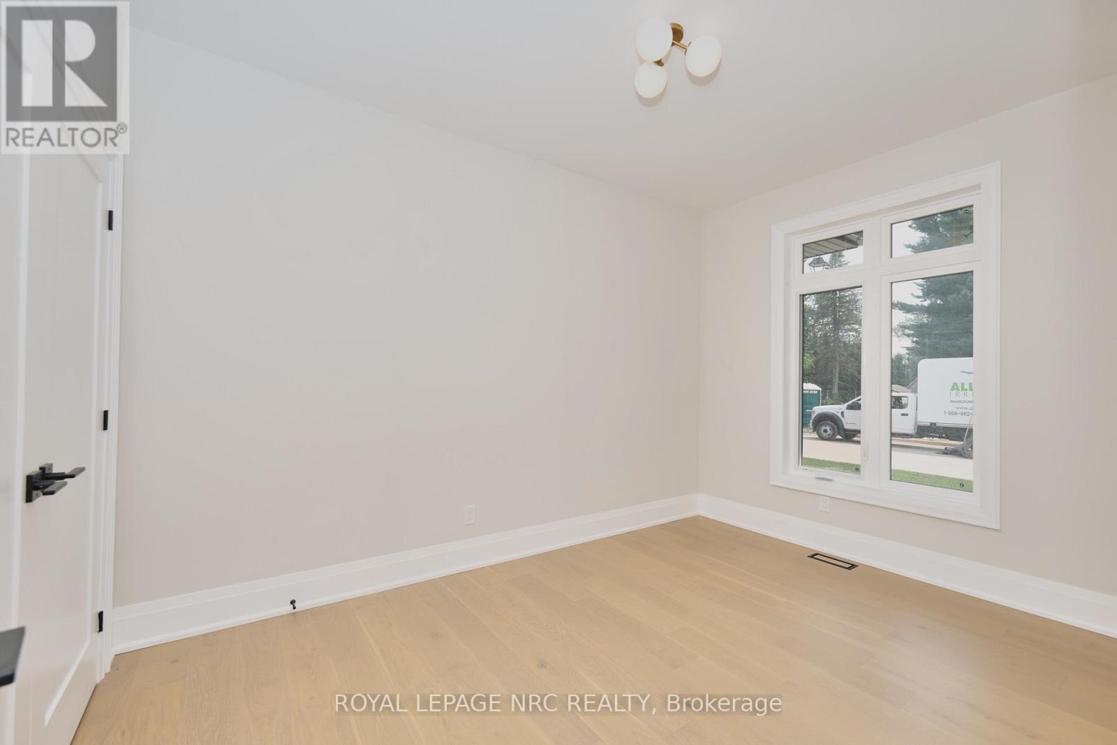 12 Accursi Crescent, Pelham, Ontario  L0S 1E2 - Photo 18 - X12327048