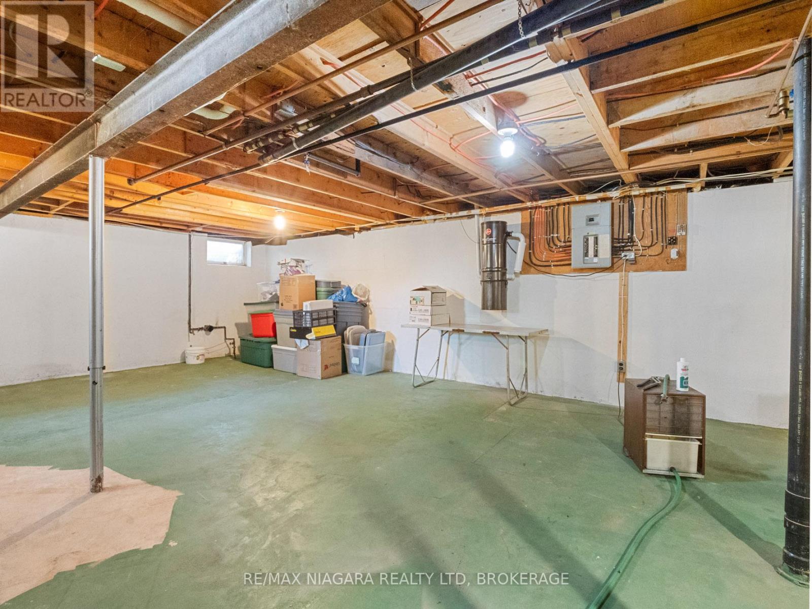 735 Niagara Boulevard, Fort Erie (Central), Ontario  L2A 3J2 - Photo 26 - X12327210