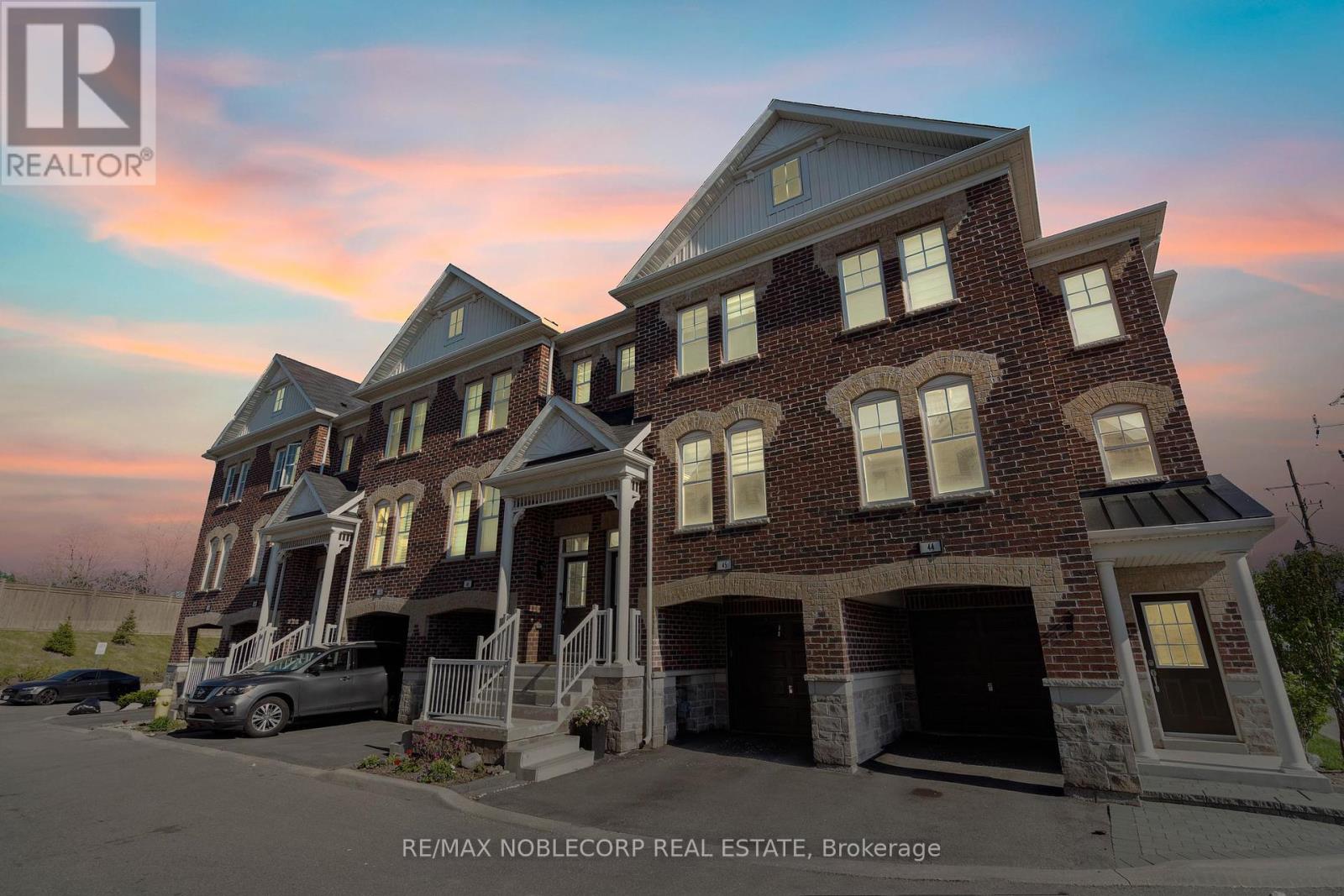 Property at 45 - 10 PORTER AVENUE W image 2