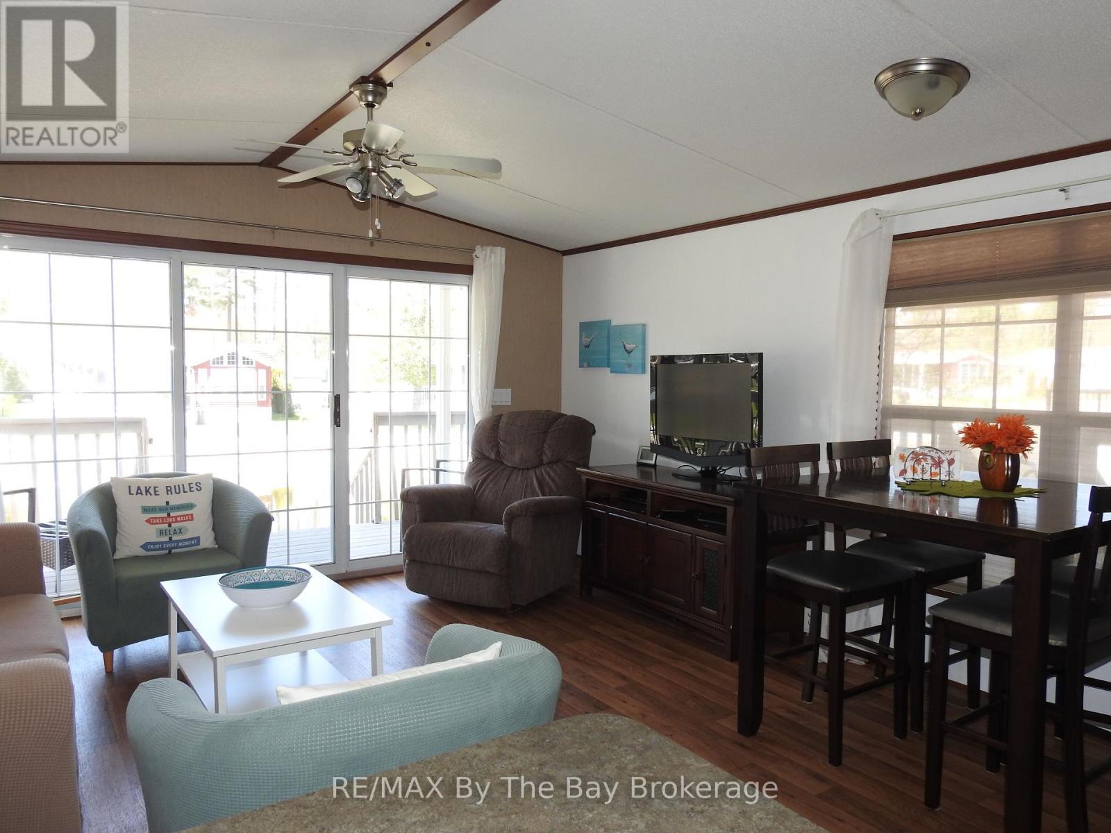 10 Chippewa Trail, Wasaga Beach, Ontario  L9Z 1X7 - Photo 19 - S12327134