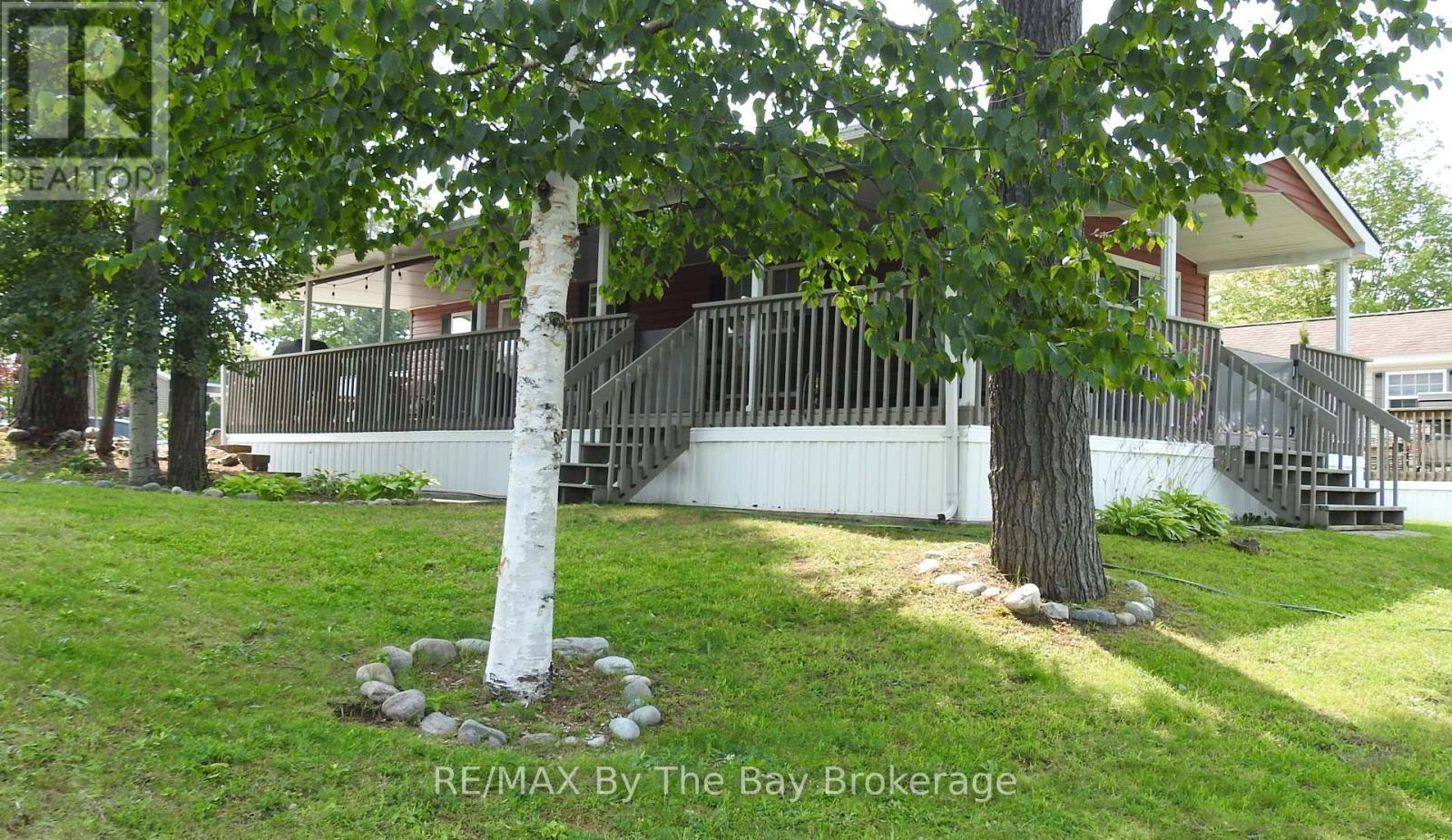 10 Chippewa Trail, Wasaga Beach, Ontario  L9Z 1X7 - Photo 5 - S12327134