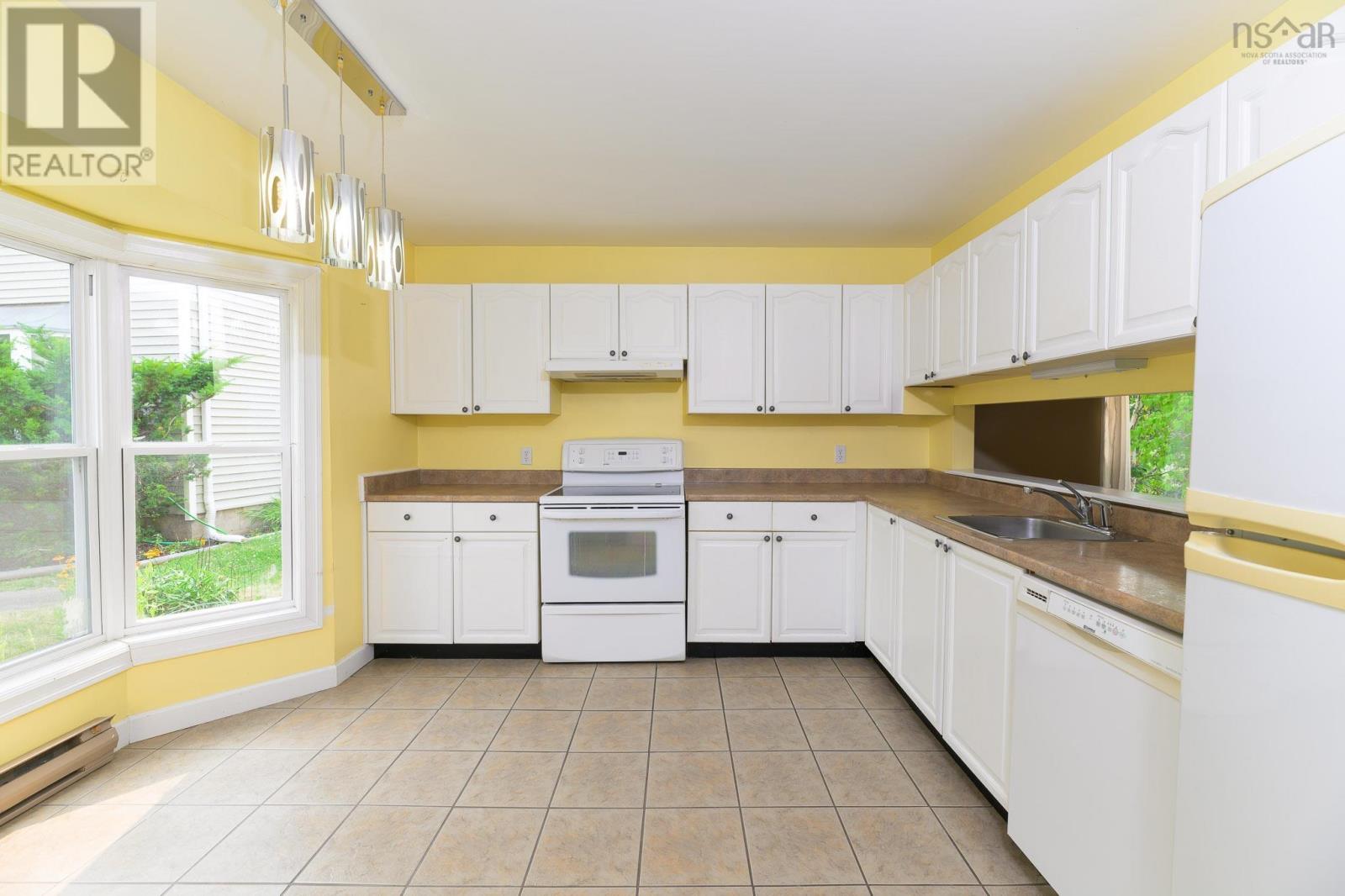 Property at 158 Rutledge Street image 4