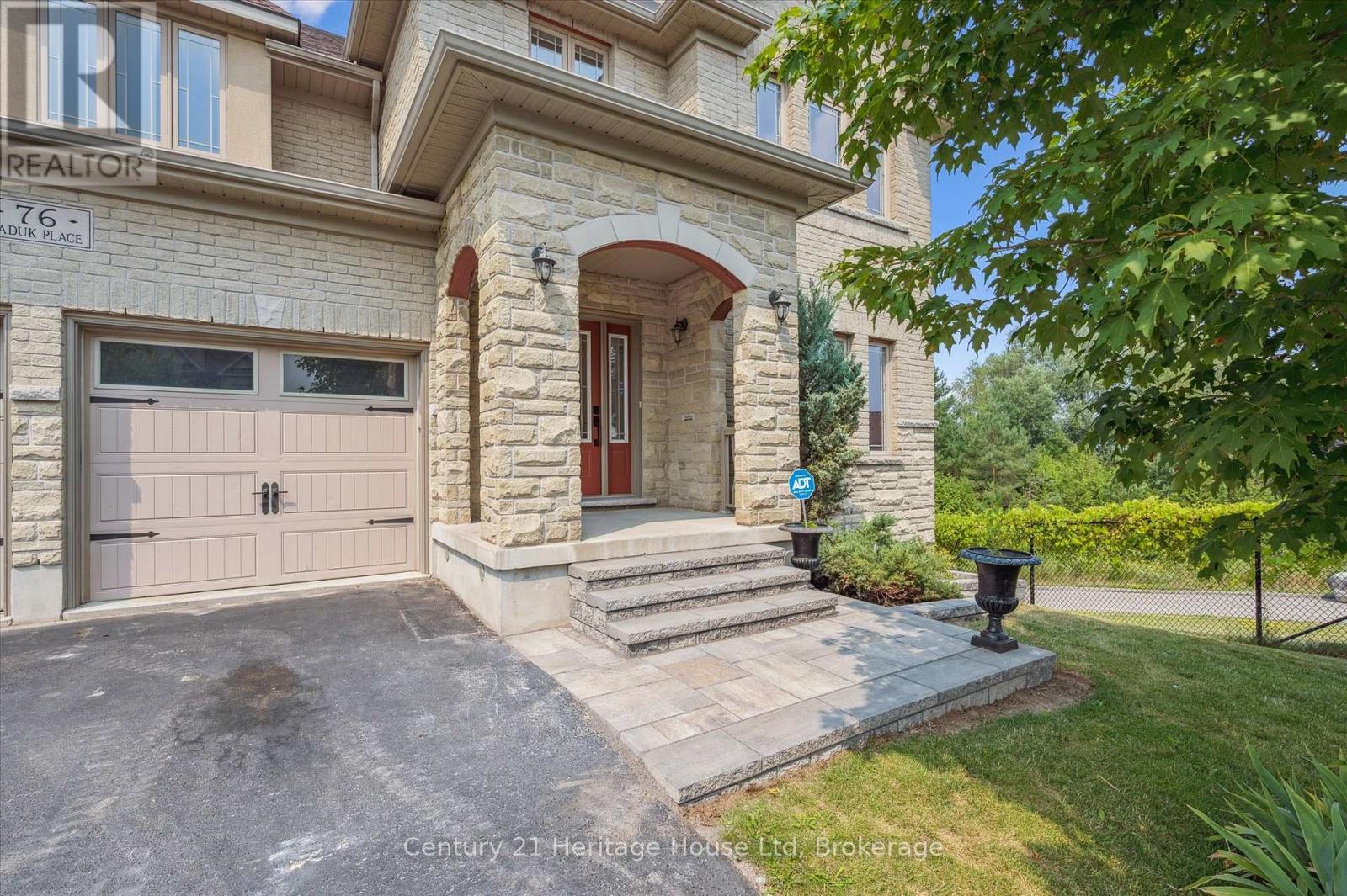 Property at 76 ZADUK PLACE image 2
