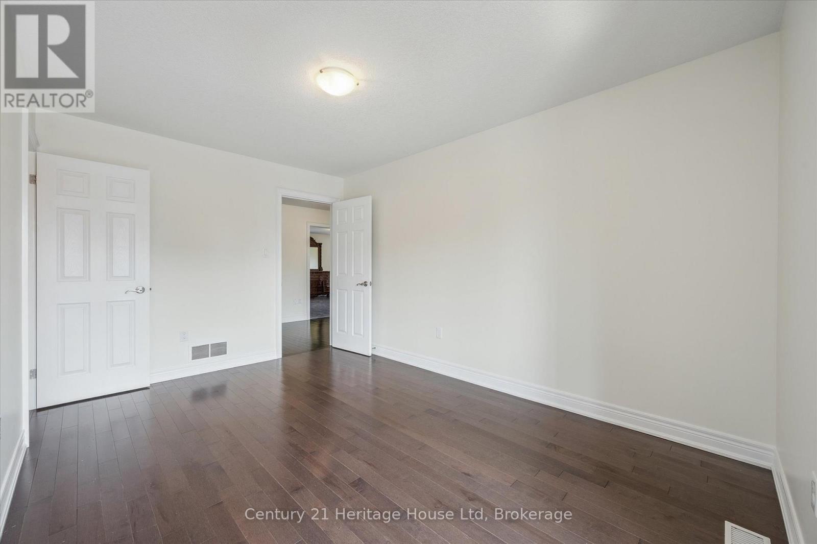 76 Zaduk Place, Guelph, Ontario  N1G 0C4 - Photo 21 - X12327117