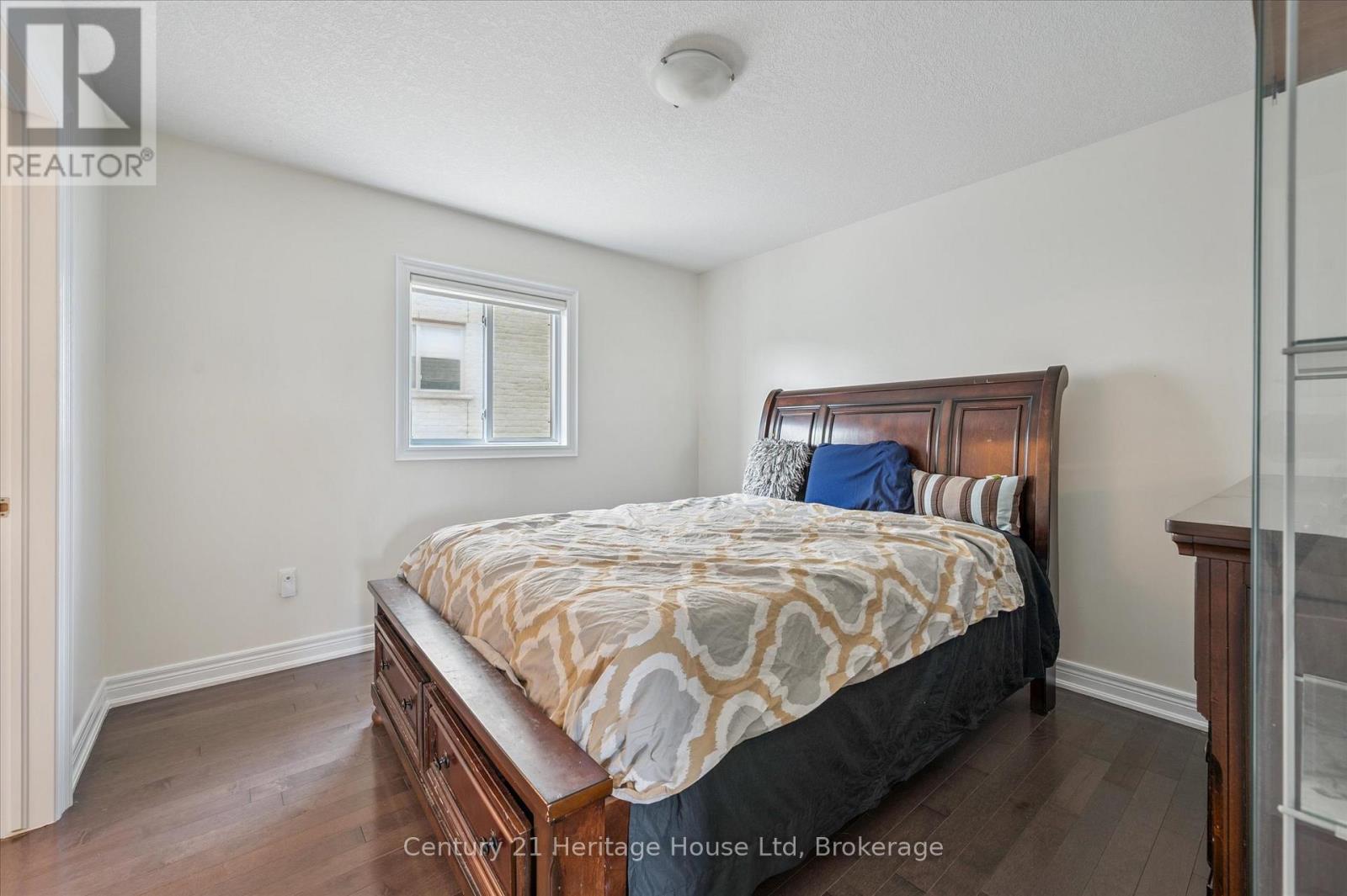 76 Zaduk Place, Guelph, Ontario  N1G 0C4 - Photo 22 - X12327117