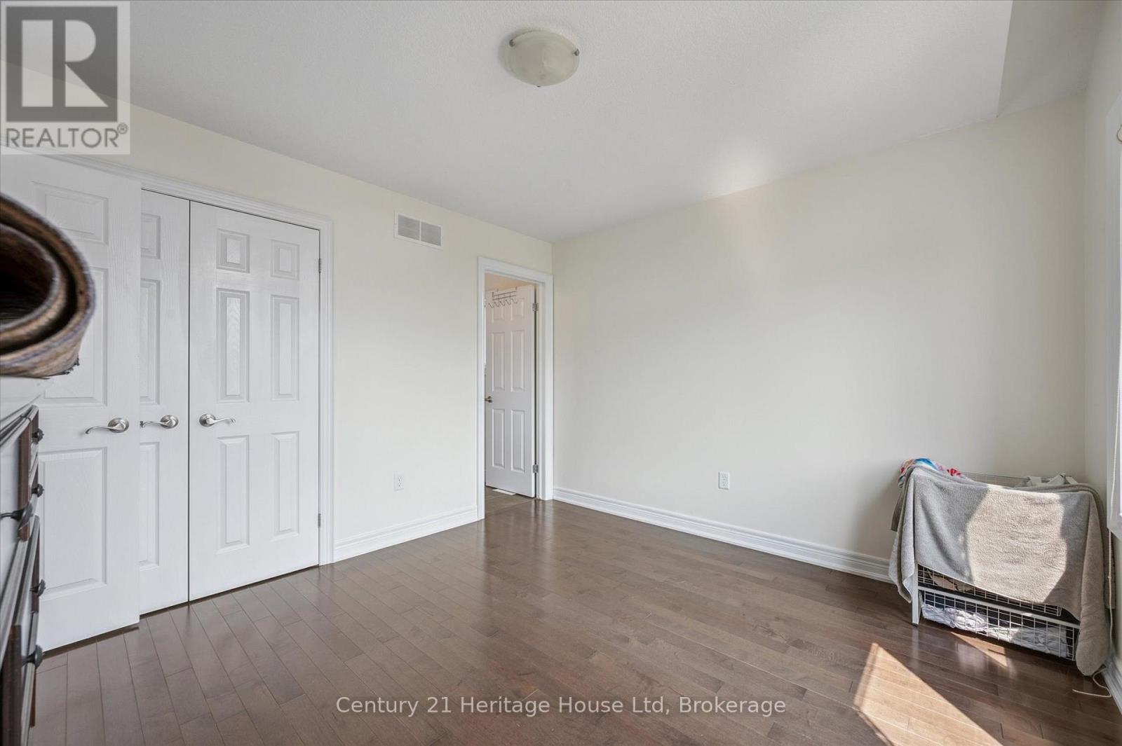 76 Zaduk Place, Guelph, Ontario  N1G 0C4 - Photo 25 - X12327117