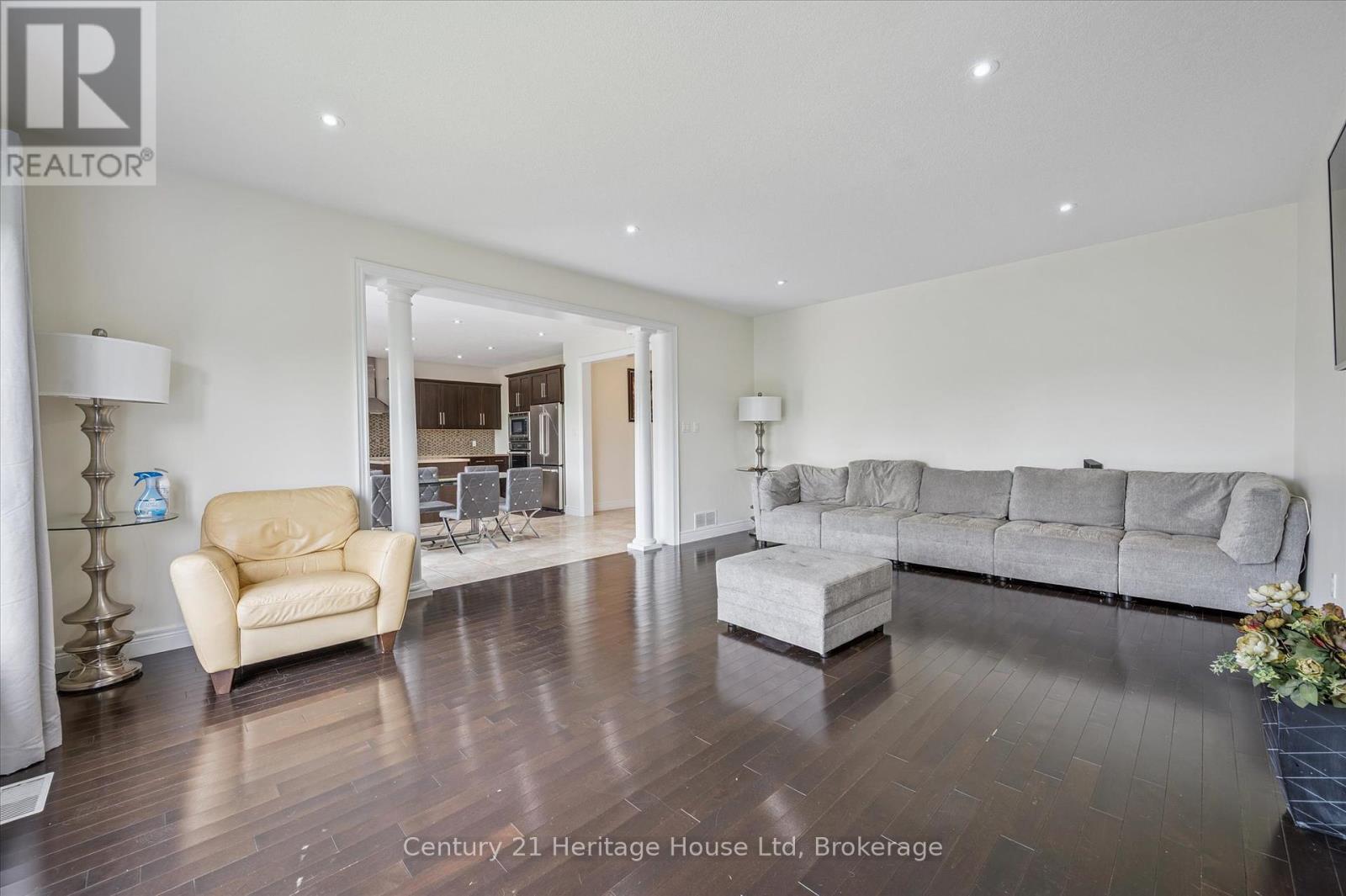 Property at 76 ZADUK PLACE image 5