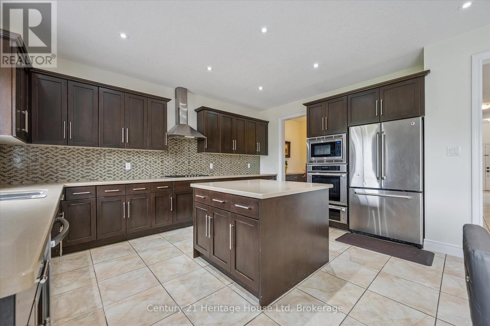 76 Zaduk Place, Guelph, Ontario  N1G 0C4 - Photo 8 - X12327117