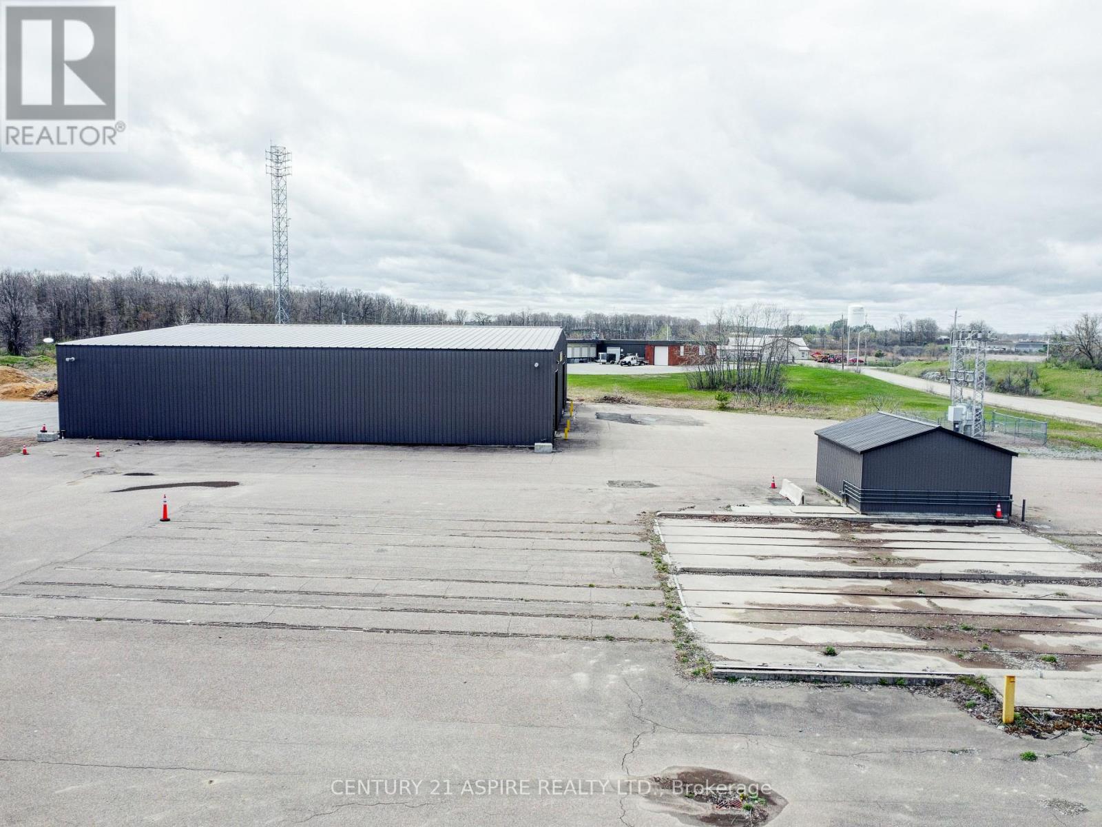 23 Booth Road, Renfrew, Ontario  K0J 1G0 - Photo 6 - X12327040