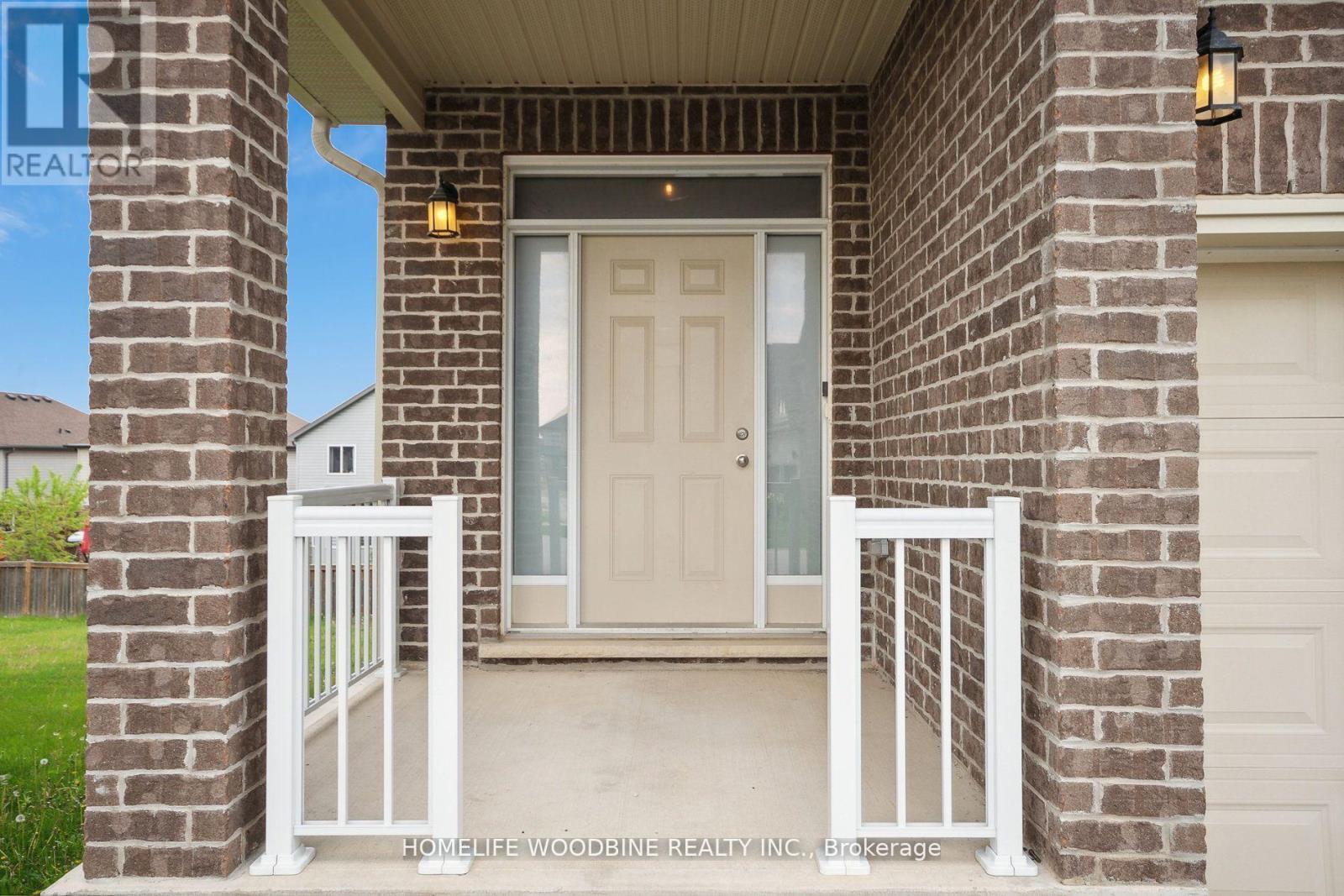 2823 Asima Drive, London South, Ontario  N6M 0B4 - Photo 3 - X12326909