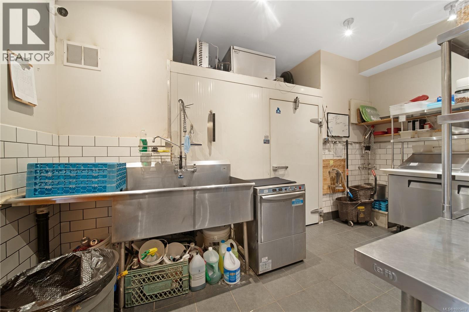 102 5281 Rutherford Rd, Nanaimo, British Columbia  V9T 5N9 - Photo 18 - 1009402