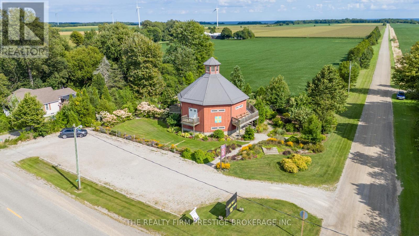 14226 Talbot Trail Road, Chatham-Kent, Ontario  N0L 1X0 - Photo 24 - X12327254