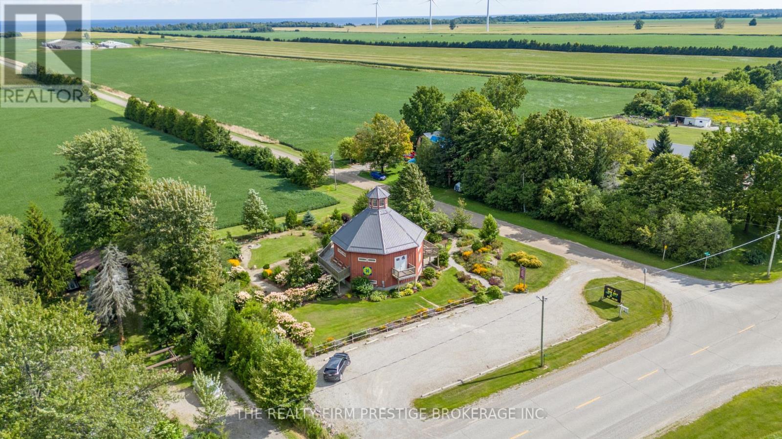 14226 Talbot Trail Road, Chatham-Kent, Ontario  N0L 1X0 - Photo 30 - X12327254