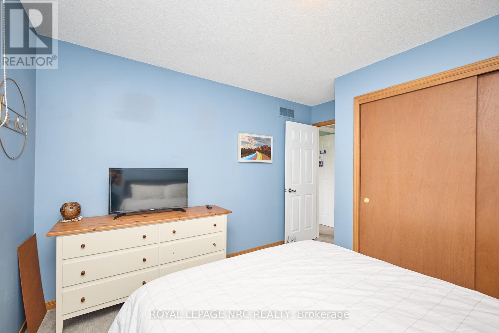 26 Elderwood Drive, St. Catharines, Ontario  L2S 3E5 - Photo 22 - X12309336