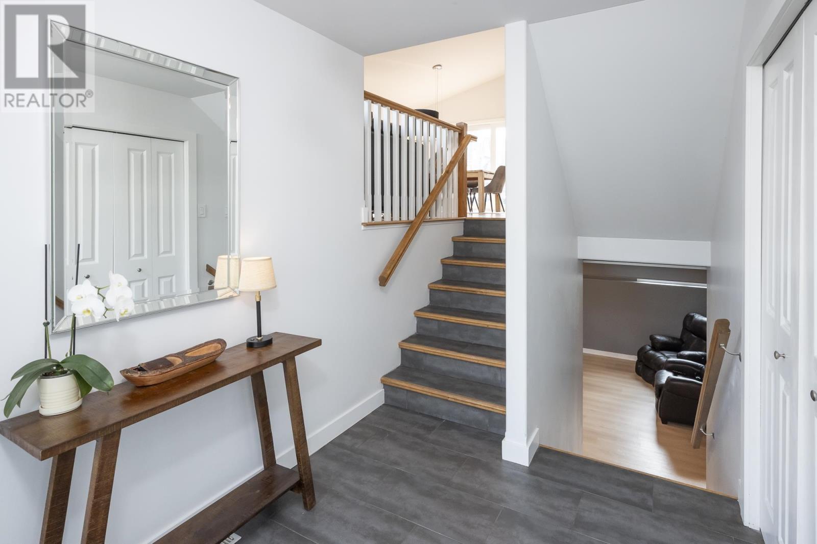 Property at 1009 Foxborough PL image 3