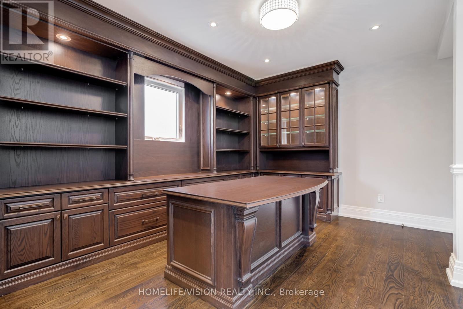 28 Moore Park Avenue, Toronto, Ontario  M2M 1M9 - Photo 18 - C12327024