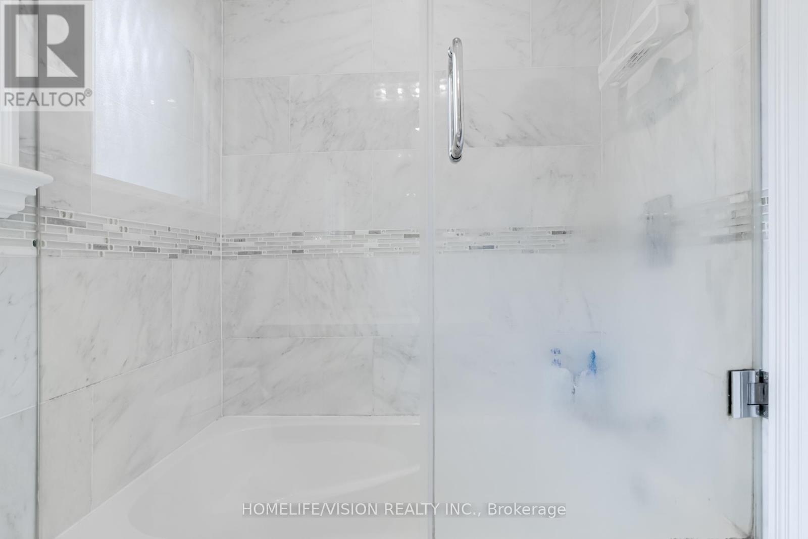 28 Moore Park Avenue, Toronto, Ontario  M2M 1M9 - Photo 22 - C12327024