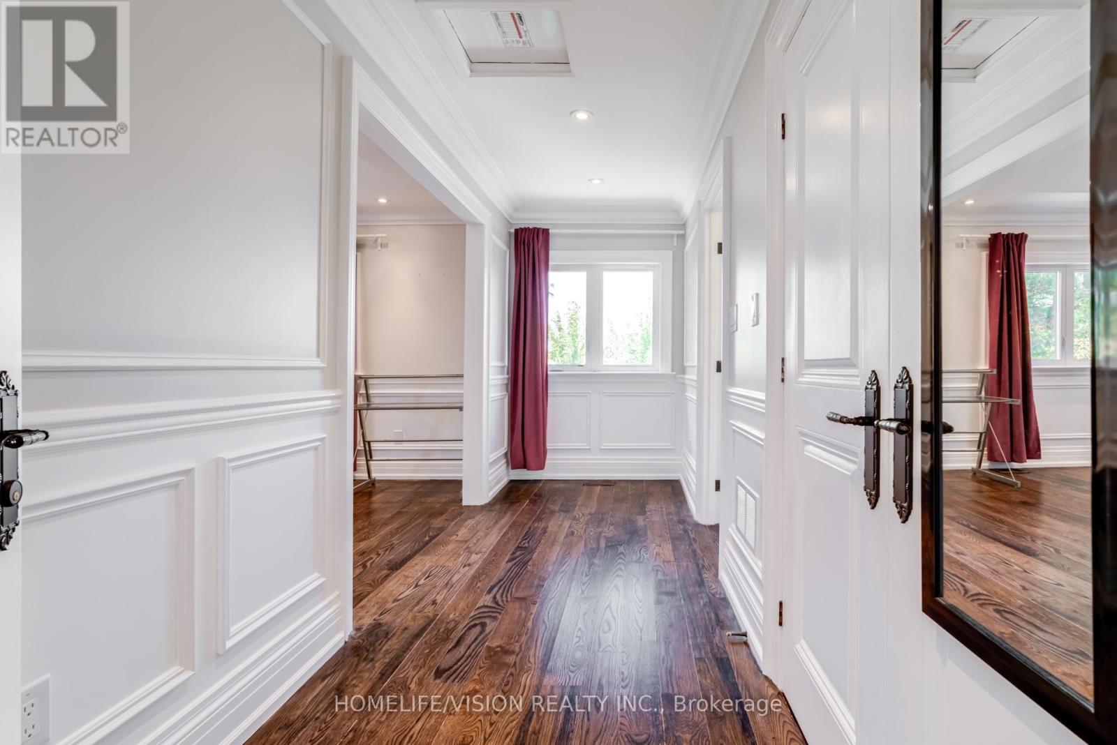 28 Moore Park Avenue, Toronto, Ontario  M2M 1M9 - Photo 25 - C12327024
