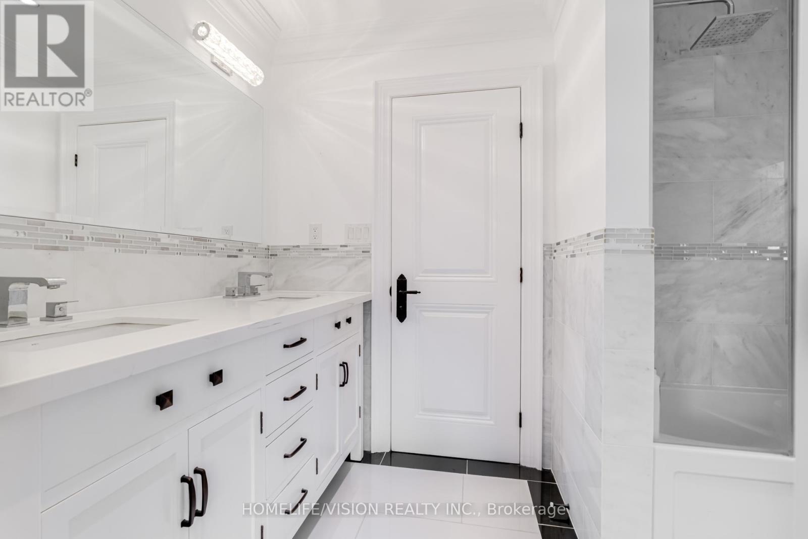 28 Moore Park Avenue, Toronto, Ontario  M2M 1M9 - Photo 34 - C12327024