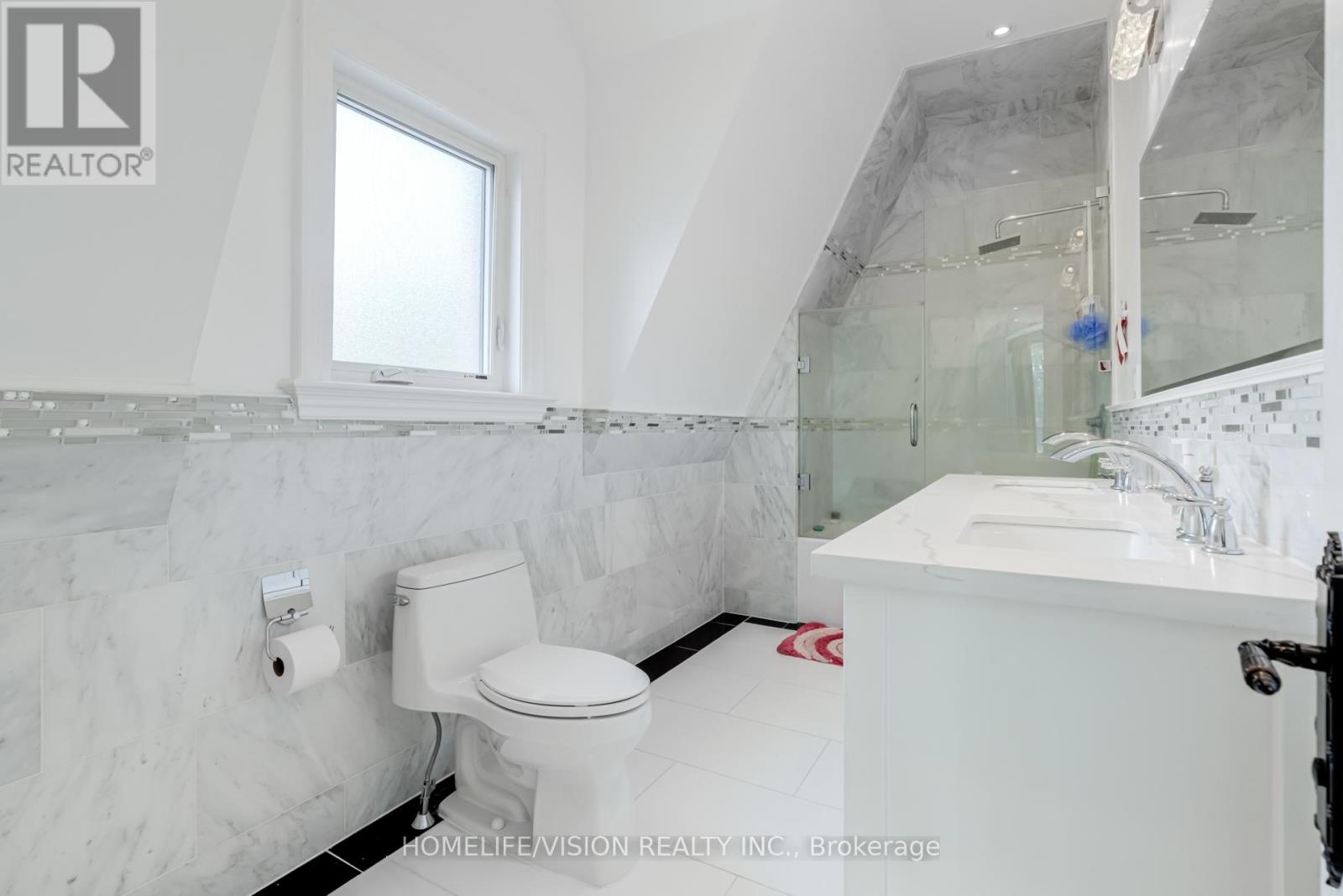 28 Moore Park Avenue, Toronto, Ontario  M2M 1M9 - Photo 40 - C12327024