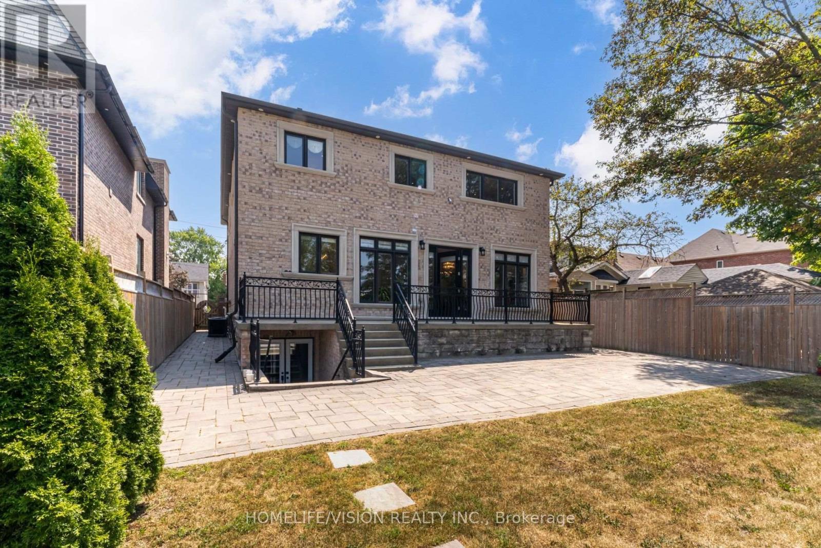 28 Moore Park Avenue, Toronto, Ontario  M2M 1M9 - Photo 46 - C12327024