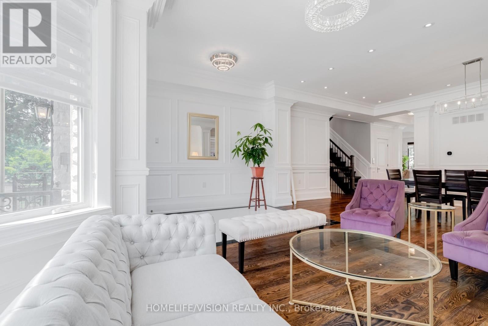 28 Moore Park Avenue, Toronto, Ontario  M2M 1M9 - Photo 5 - C12327024