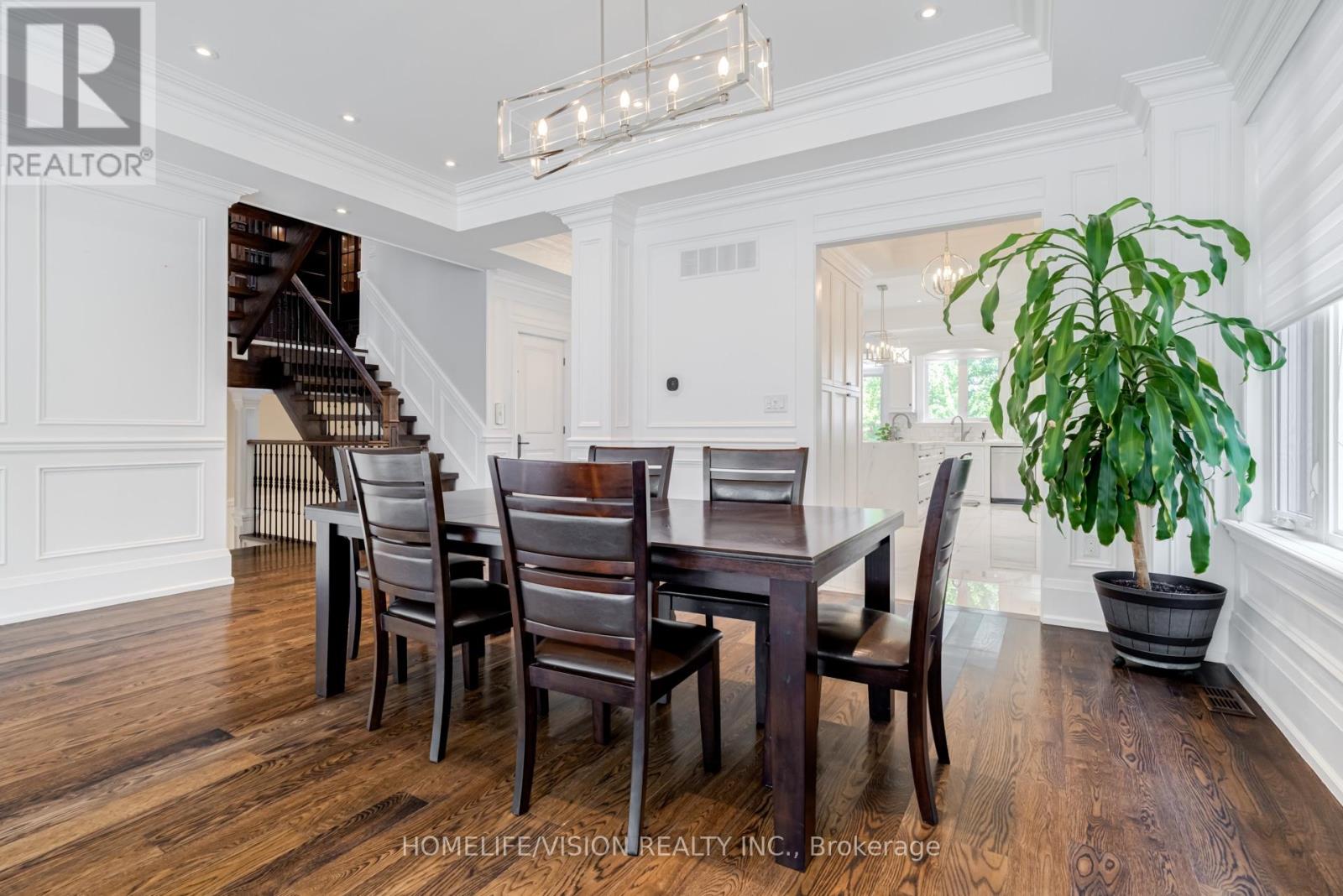 28 Moore Park Avenue, Toronto, Ontario  M2M 1M9 - Photo 7 - C12327024
