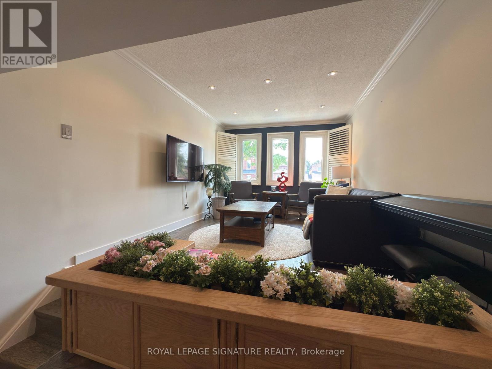Property at 96 CARNIVAL COURT image 4
