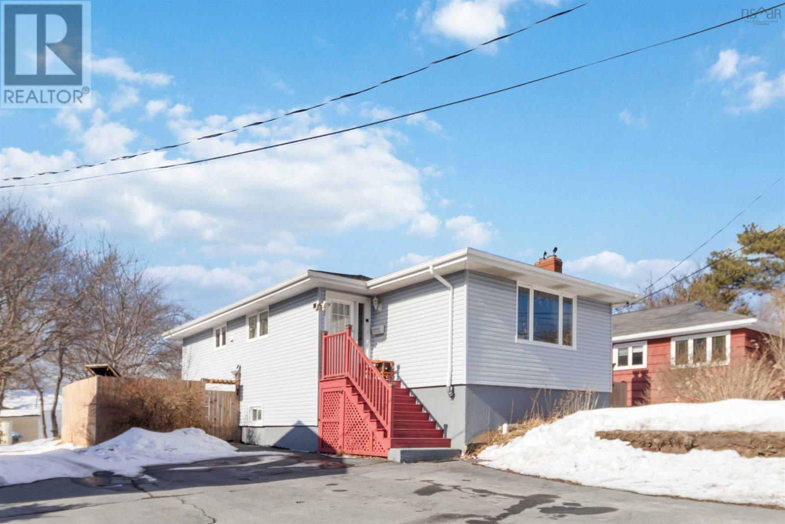 83 Woodland Avenue, Dartmouth, Nova Scotia  B3A 3K4 - Photo 2 - 202505283