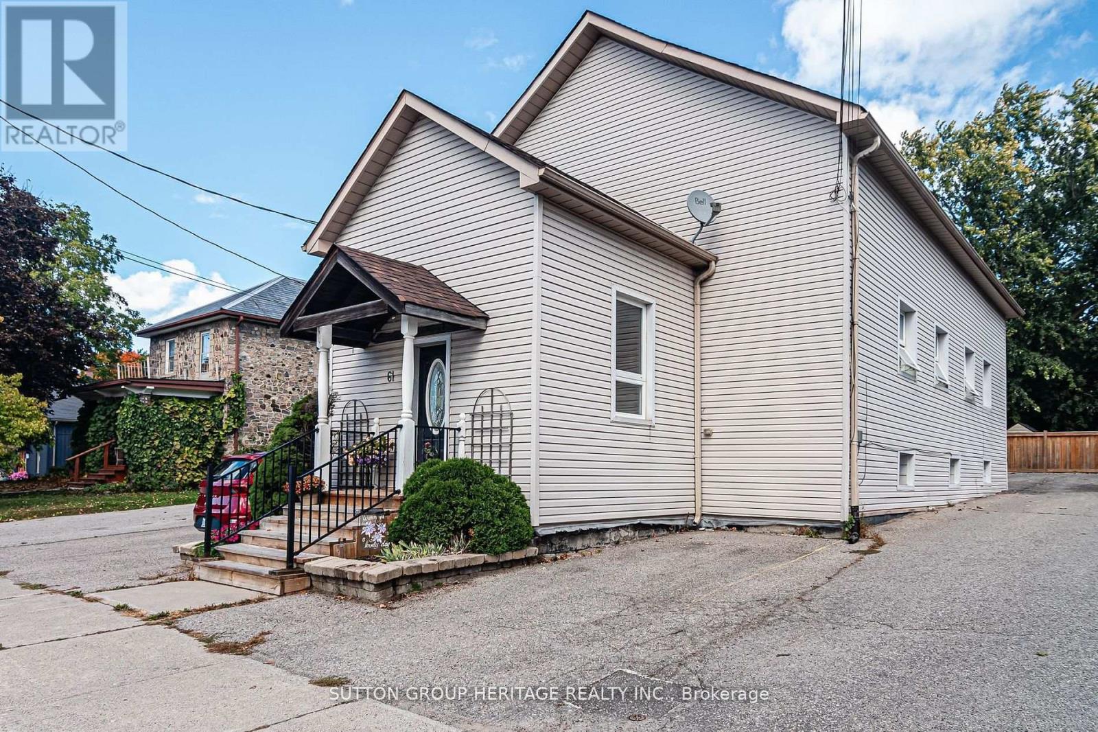 61 Main Street S, Uxbridge, Ontario  L9P 1J4 - Photo 2 - N12327058
