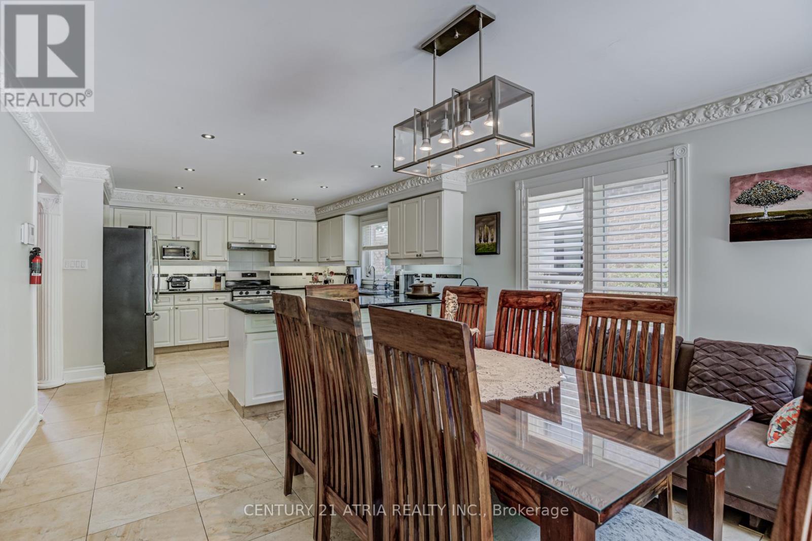 331 Binns Avenue, Newmarket, Ontario  L3X 1T6 - Photo 14 - N12327111