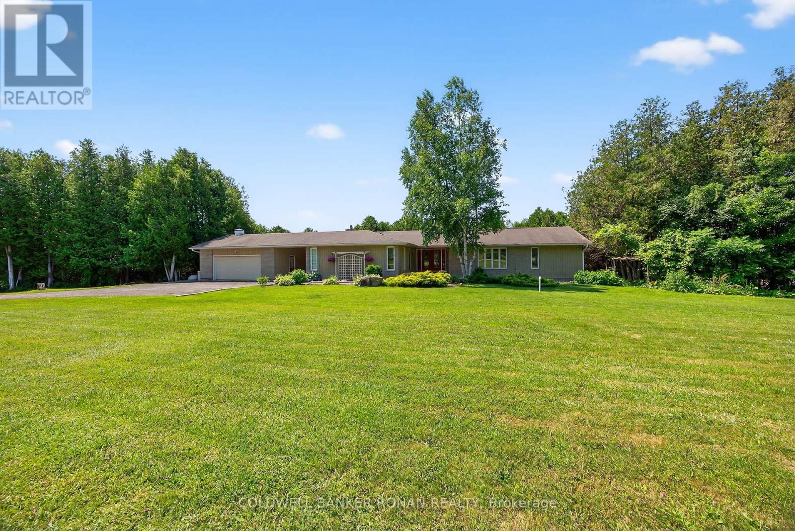 10 Margaret Avenue, Adjala-Tosorontio, Ontario  L0M 1J0 - Photo 4 - N12327212