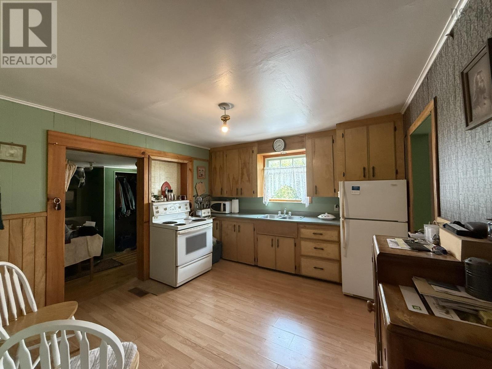 152 Cordova Street, Amherst, Nova Scotia  B4H 2L1 - Photo 10 - 202519702