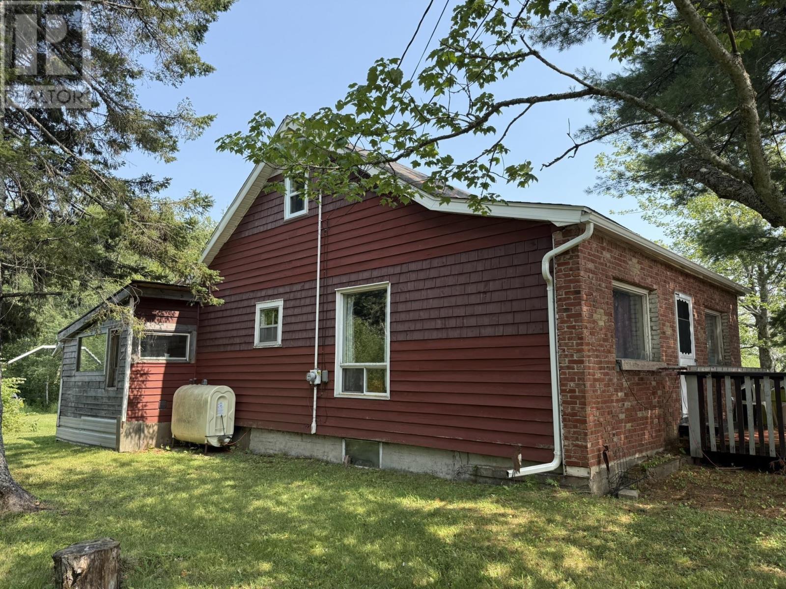 152 Cordova Street, Amherst, Nova Scotia  B4H 2L1 - Photo 2 - 202519702