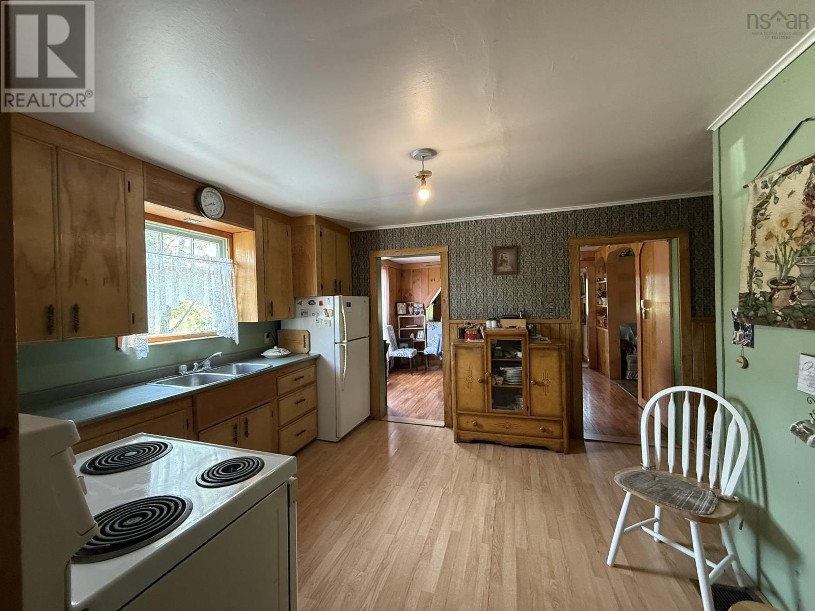 152 Cordova Street, Amherst, Nova Scotia  B4H 2L1 - Photo 8 - 202519702