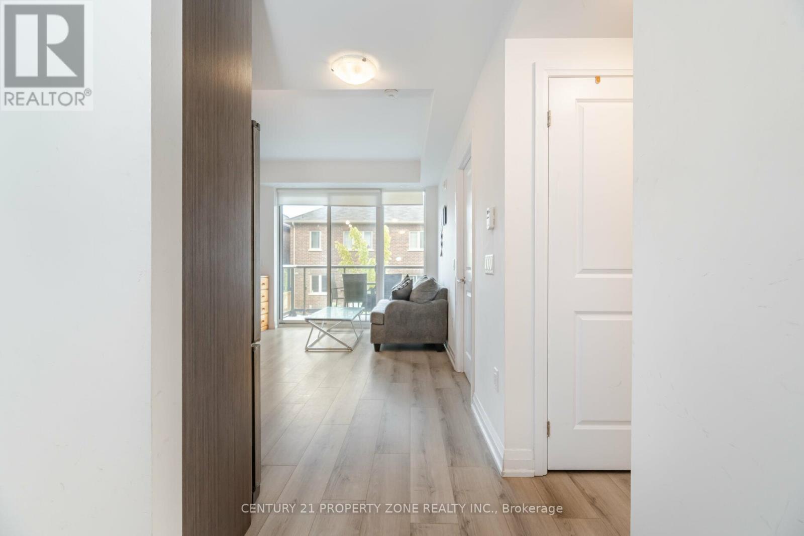 263 - 65 Attmar Drive, Brampton, Ontario  L6P 0Y6 - Photo 6 - W12327005