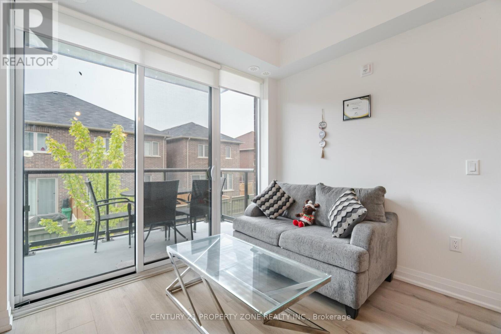 263 - 65 Attmar Drive, Brampton, Ontario  L6P 0Y6 - Photo 8 - W12327005