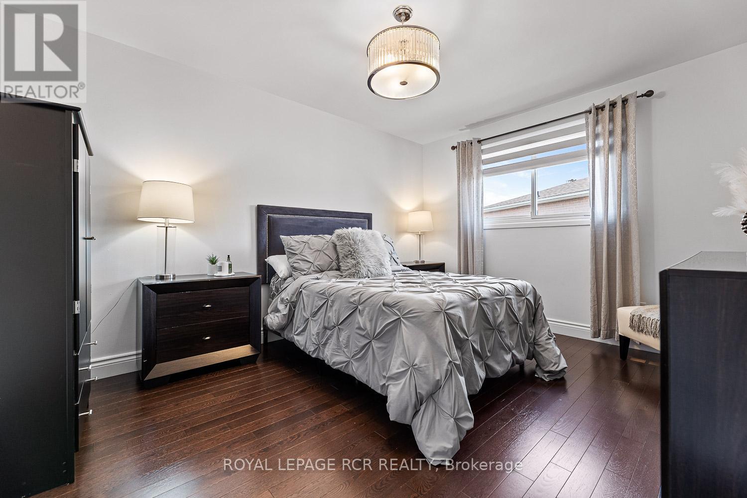 44 Fountainbridge Drive, Caledon, Ontario  L7E 1N4 - Photo 20 - W12327013